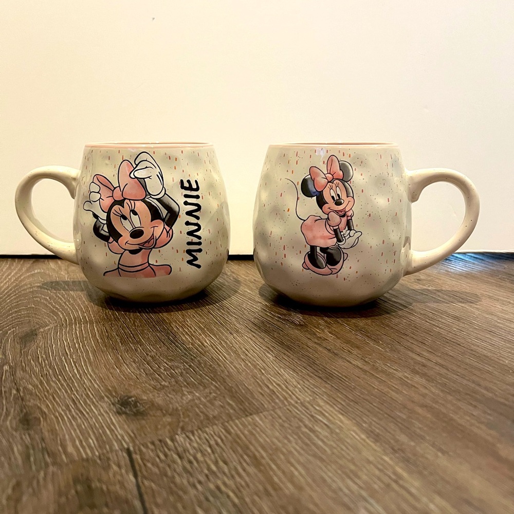 SOLD!! Absolutely Adorable Disney Minnie Mouse Mugs- Set of 2- NWT - Picture 1 of 3